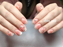 シンイサロン(shini salon)/上品なチークネイル♪