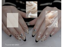 ルシエ(LUCIE)/ミルキーホワイト