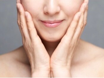 ボヌール 春日部店(Bonnaure)の写真/【ホウレイ線・たるみ改善◎】今からの予防が◎エステが初めての方でも是非お試しください☆