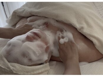 ウララカ(uraraca)/美白泡マッサージ!