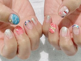 夏の詰め込みネイル