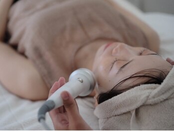 グレンヌ(graine)の写真/九州初導入☆(メーカー調べ2025年)最新マシン[リフショック]圧力波で筋膜を引上げ、しわ・たるみを徹底改善