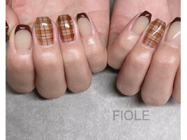 人気のチェックネイル！