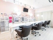 エリナネイルサロン池袋(Alina Nail Salon)の雰囲気（広々とした綺麗な空間♪[持ち込み/パラジェル/定額/池袋駅]）