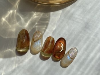 バブルス(BUBBLES)の写真/夜22時まで営業中!お仕事帰りも、朝の隙間時間も。働く女性や学生さんに寄り添うプライベートサロン。
