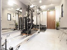 イントゥー 神戸三宮(into.)の雰囲気（他店にはないトレーニングもピラティスもできる優れた環境！）