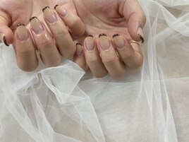 細フレンチネイル