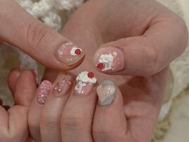 ガーリーケーキネイル