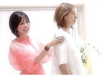 グランドカラー 大阪心斎橋店/骨格診断、ネックライン診断付