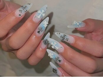 ダークハニー 池袋店(Dark Honey)/水色チークとクロムネイル