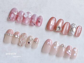 ときめくピンクガーリーネイル