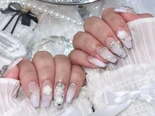 プティネイル(Puty Nail)/白グラデ×薔薇ネイル♪