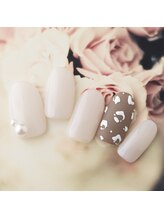 ラ カゼッタ(La casetta)/ホワイトレオパードネイル