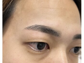 イーエムエー(e.m.a)/メンズアイブロウスレッディング