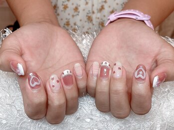 レアネイル 新宿(le'a nail)/ラメ苺ネイル