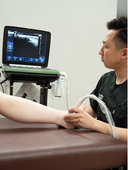 TAKAOKA接骨院/鍼灸院の写真/《最新のエコー観察機を導入》丁寧なカウンセリング＆原因の徹底追及が当院の魅力★長年のお悩み解消にも！