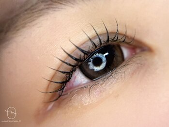 エム(M)の写真/【三宮/元町からアクセス◎】培った豊富な経験と確かな技術で貴女のお目元悩みを解決へと導きます!