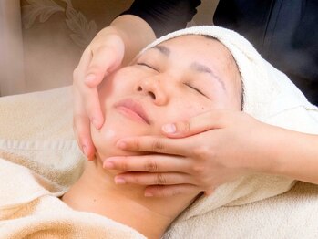 クレア(CREA)の写真/【浮腫みスッキリオールハンドフェイシャル】通いやすい価格&結果にこだわった施術を是非ご体験下さい!