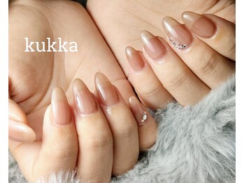 透け感のヌーディーカラー