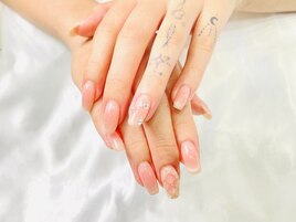 チークワンホンネイル