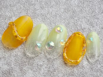 カトルナフ(quatre fois neuf)/オレンジネイルのぷっくりアート