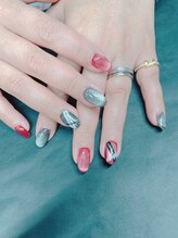 リマ(Lima)/クールな大人ネイル