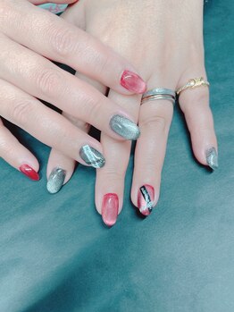 リマ(Lima)/クールな大人ネイル