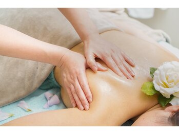 ゴータスディグラシア(Gotas de gracia)/お背中ハミ肉