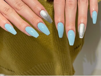 ネイルズ ララ(nails Lala)/アイスブルー。