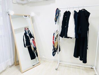 フルムーン(Full Moon)/骨格診断では似合う洋服の形確認