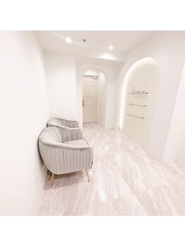 デイドット バイ リロ 札幌(de. by Liro)/待合スペース