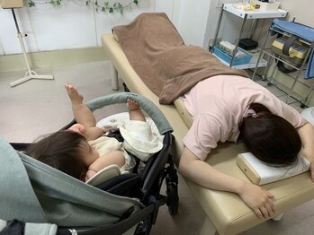 ミヤコ整骨 整体院(385整骨 整体院)の写真/お子様歓迎のサロンで産後整体を！ベビーカーのまま入れますのでママも安心の癒やし空間♪