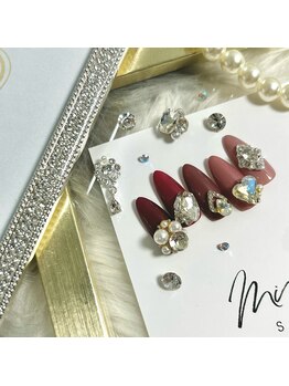 ダリア(Daria)/☆ワンポイントにも☆ビジュー