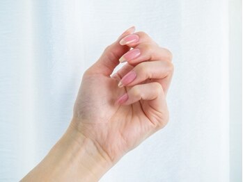 エマ ネイルズ(Emma Nails)の写真/スラっと伸びた美しい爪に♪爪が折れてしまった等の爪トラブルの方にもオススメ◎