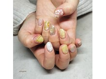 シルニー リム(Silny rim)/アシンメトリーニュアンスネイル