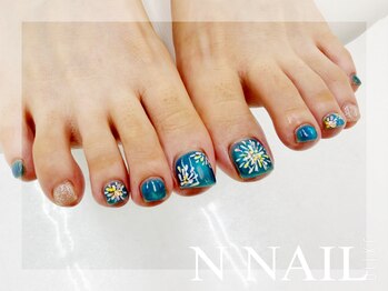 エヌ ネイル(N NAIL)の写真/サンダルの季節にフットネイルで輝く足元へ!定額デザイン豊富で自信◎