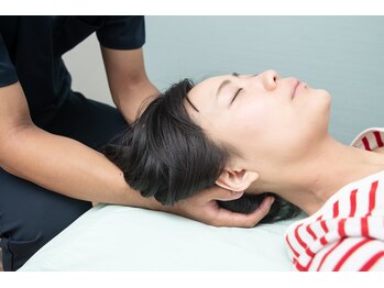 ぶんのいち整体院/ヘッドマッサージ+首マッサージ