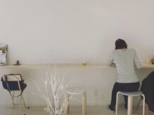 マインベーシック(Mine basic)の雰囲気（リラックスできる明るく温かい店内です）