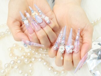 ベスティオーラの写真/【イベントや大切な日を華やかなネイルで彩ろう♪】ワンカラー～トレンド感満載のデザインまで幅広く対応◎