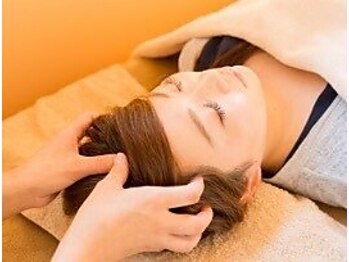 アイラッシュアンドヘッドスパ カミロマン(髪物語)の写真/【極上・本格ドライヘッドスパ】頭の重さ/首肩こり/眼精疲労など慢性的なお疲れは頭をほぐして不調改善！