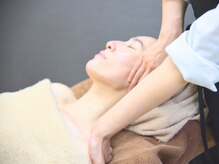 スパ アンド シェイブ 4K(SPASHAVE 4K)/デコルテからつや肌を整える