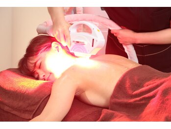 ヴェロニカ/《レディース脱毛》