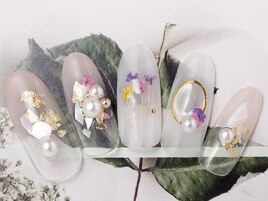 春夏人気シースルー押し花ネイル