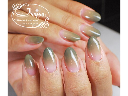 2025年冬】グリーン カラーグラデーションのネイルデザイン集｜人気順  