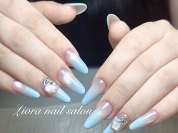 リオラ(Liora)/大人気水色ネイル
