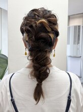 ミカヅキ 赤坂/編み込みポニーテールまとめ髪！