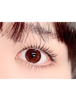 ナチュラル上品な目元にしたい