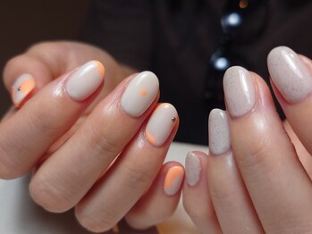 ラクネイル 浦和店(raku nail)/蛍光オレンジ×アイボリーネイル