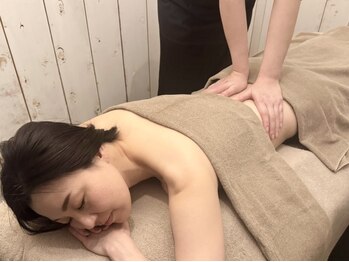 リラル(RERAR)の写真/ゆっくり休みたいあなたへ。奥深くの疲れを癒す、極上の脱力リンパケア