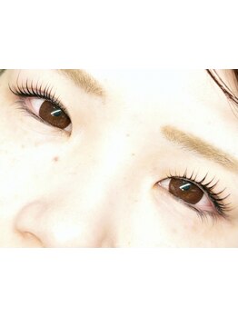 ナチュラル上品な目元にしたい